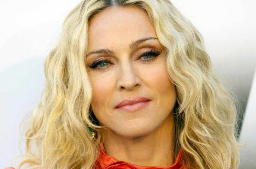  Photo très rare : Madonna, 62 ans, partage une photo avec son père de 90 ans