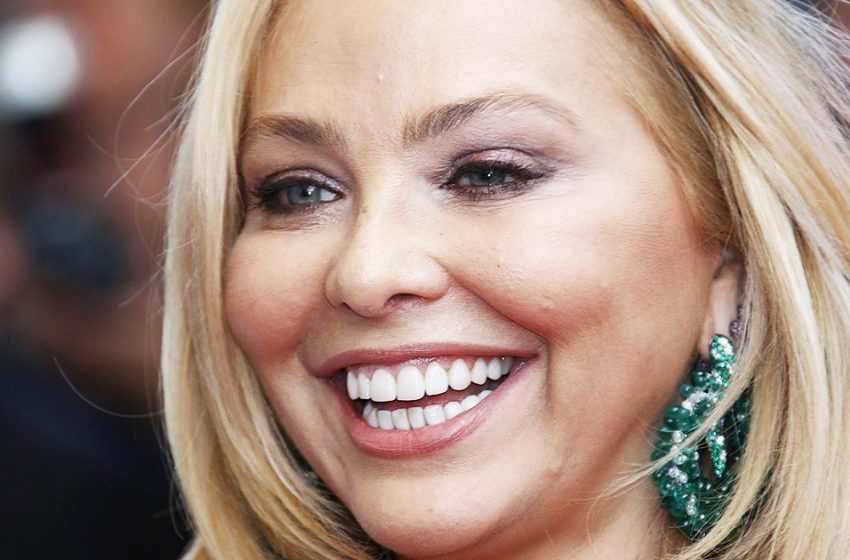  “Pantaloncini corti e non una goccia di cellulite”: Ornella Muti, 65 anni, ha incantato i fan