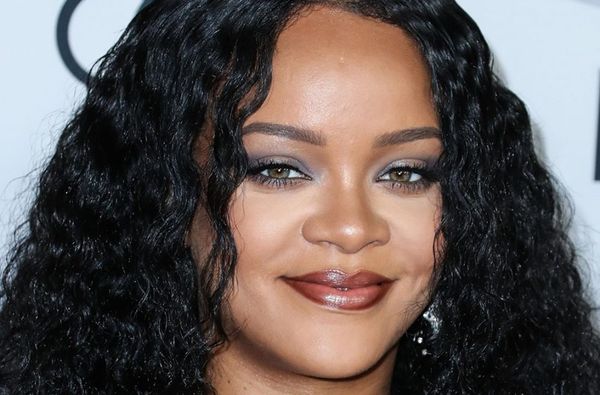  Rihanna incinta è venuta al ristorante seminuda il giorno del suo compleanno: ora tutti gli uomini invidiano il suo fidanzato