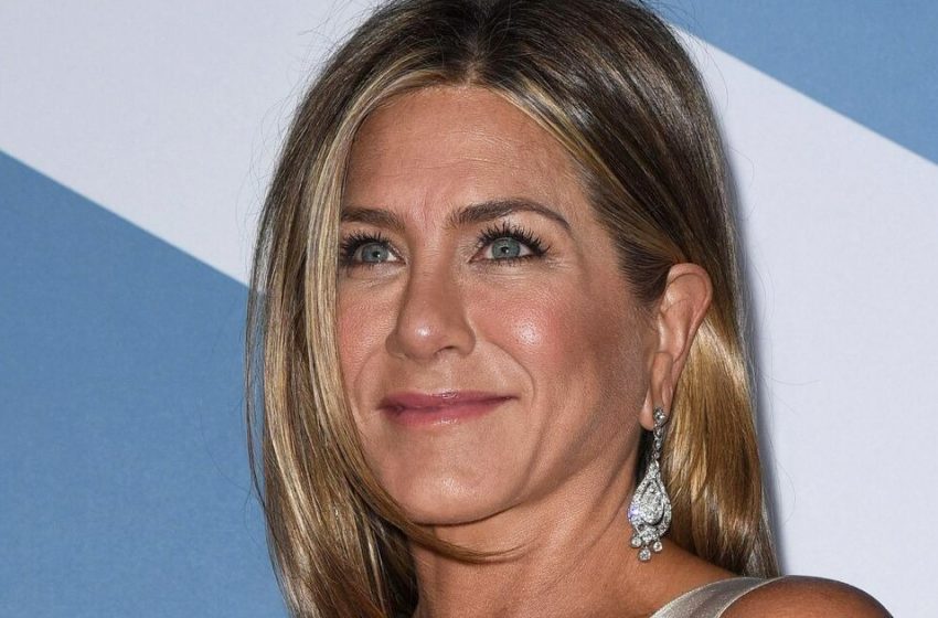  Corpo da giovane modella: guarda cosa nasconde Jennifer Aniston sotto i vestiti (foto)