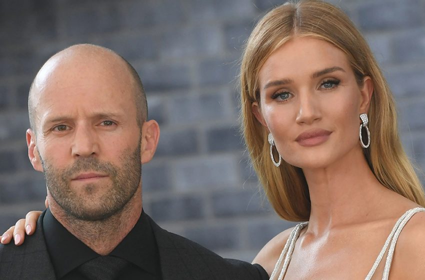  Che aspetto hanno Jason Statham e Rosie Huntington-Whiteley quando nessuno li vede — mostra queste foto a tuo marito