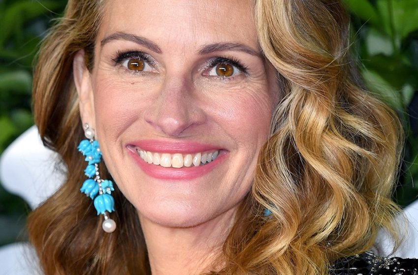  «Lopez ha un aspetto migliore»: le foto di Julia Roberts in costume da bagno hanno entusiasmato i fan