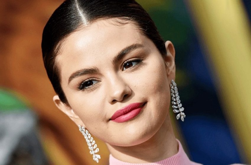  «Gli occhi nuotavano»: Selena Gomez improvvisamente paffuta ha causato sconcerto sul web