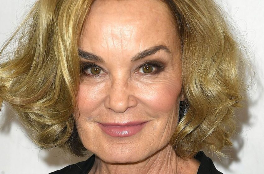  A 72 anni, ne dimostra 40. I paparazzi hanno catturato Jessica Lange in vacanza in tutta la sua gloria