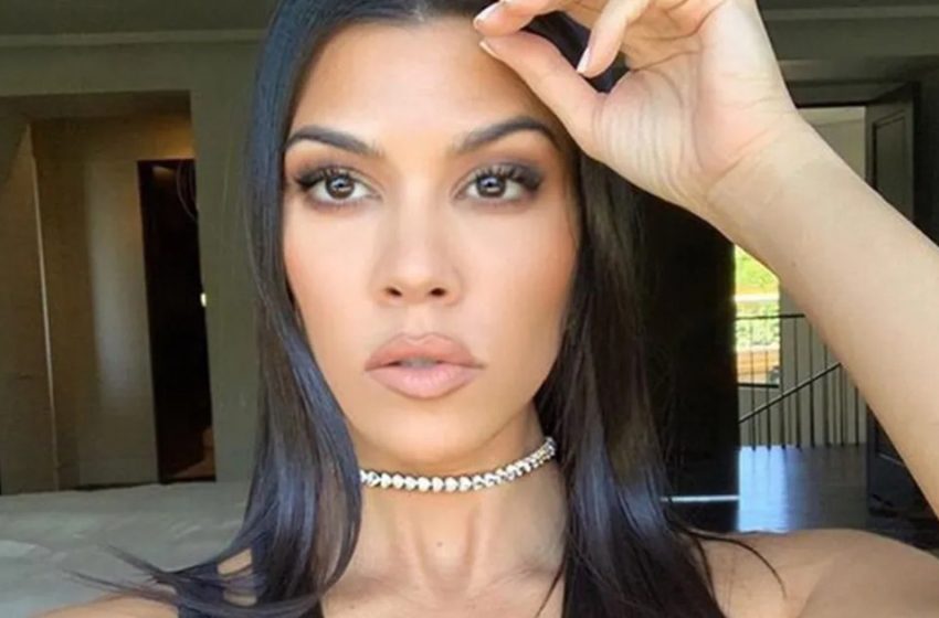  Brufoli, rughe, cavità. È riuscito a girare Kourtney Kardashian senza ritocchi e trucco