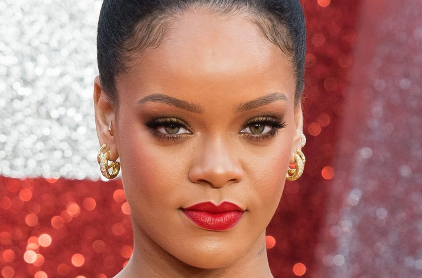  Rihanna incinta in modo elegante è apparsa a cena con suo figlio e il suo fidanzato